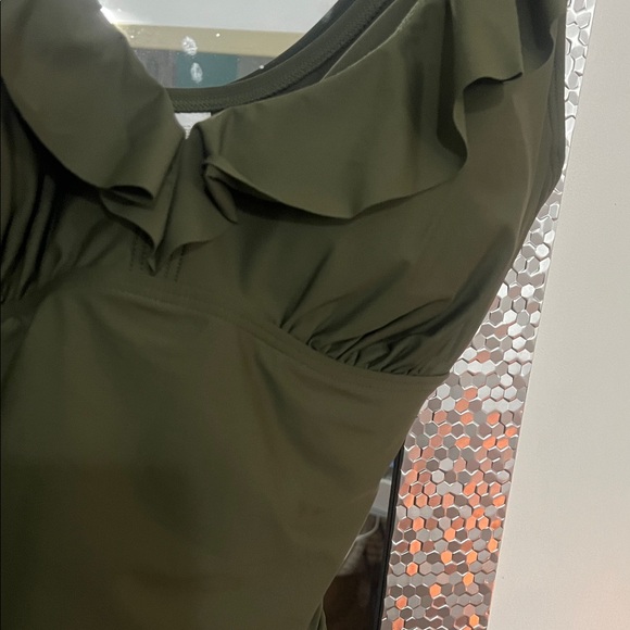 DKNY SET!! Elegant Olive Green Women's One Piece Swimsuit + Coverup Pants - Picture 7 of 9